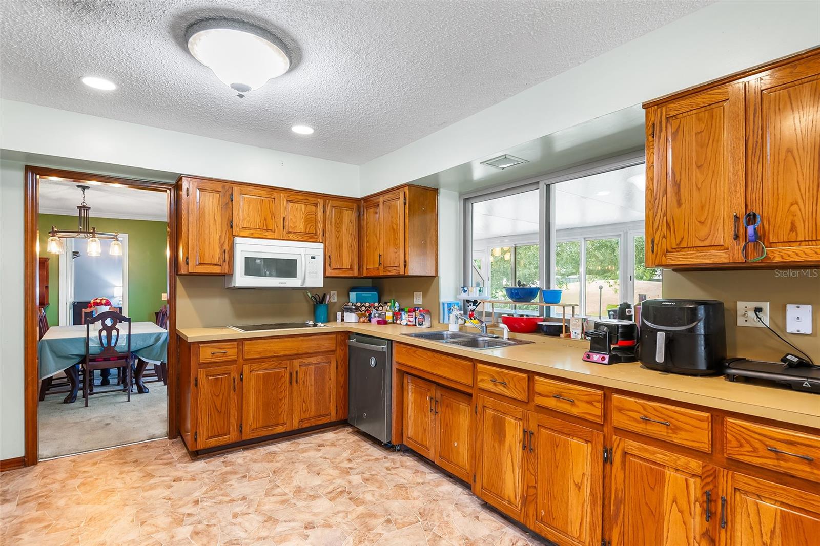 Image 9 of 32 For 241 Greenfield Road