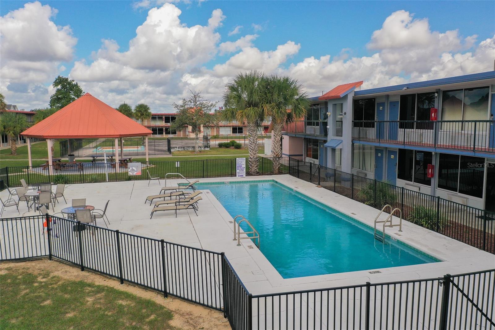 Image 2 of 41 For 43420 Highway 27  401