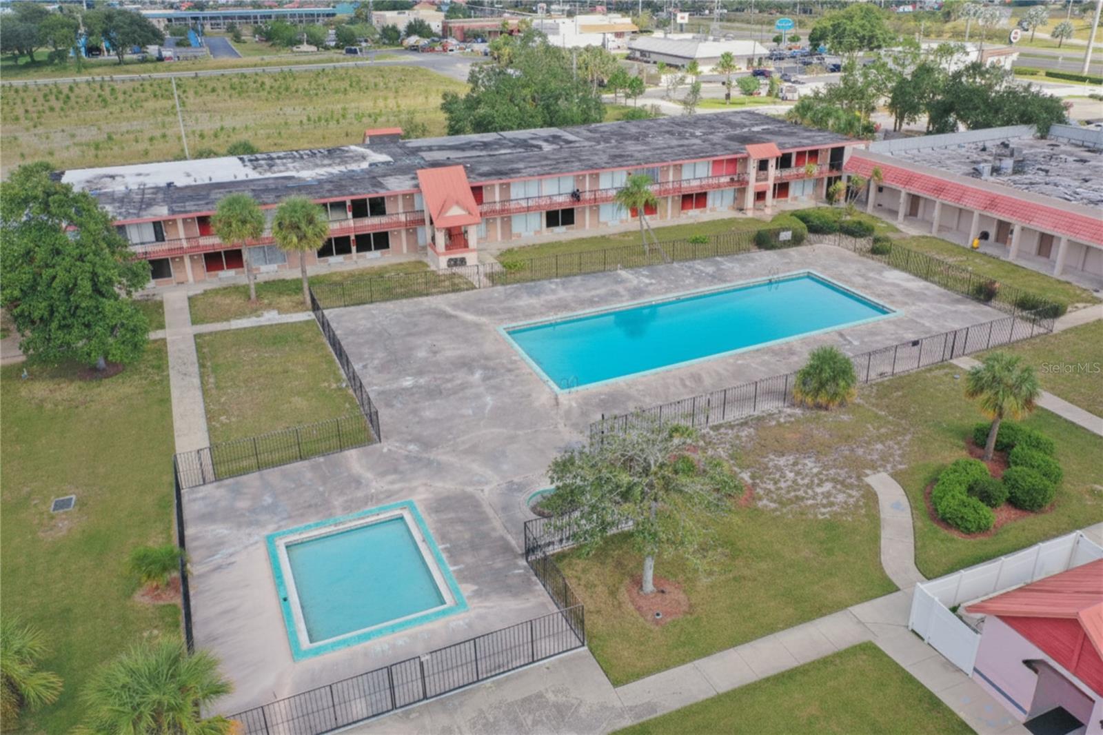 Image 3 of 41 For 43420 Highway 27  401