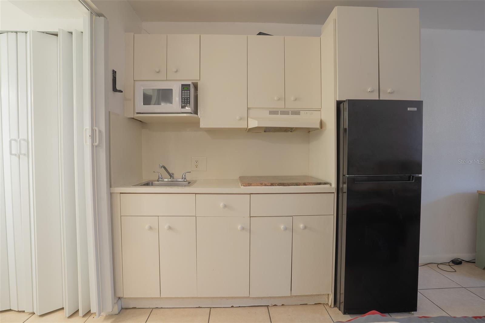 Image 7 of 41 For 43420 Highway 27  401