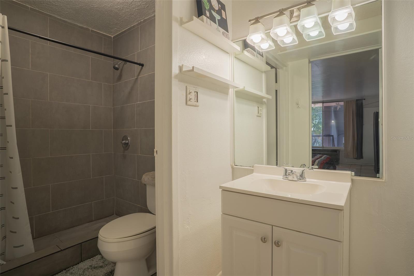 Image 9 of 41 For 43420 Highway 27  401