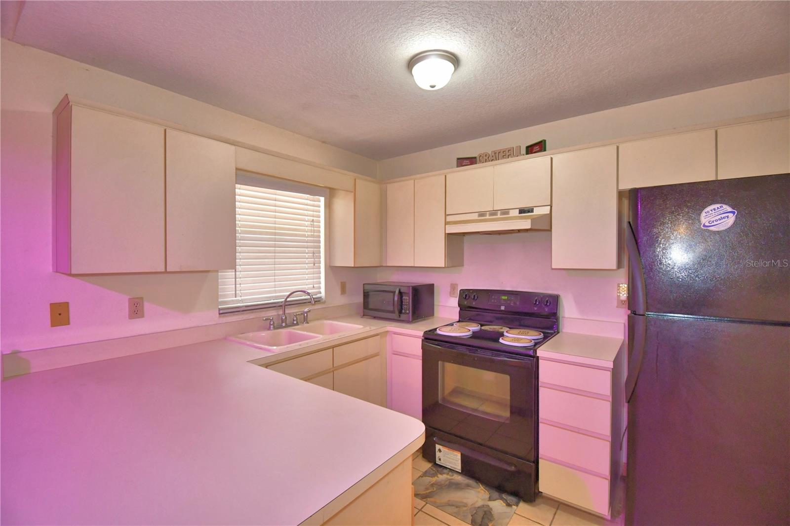 Image 13 of 47 For 132 Kings Pond Avenue