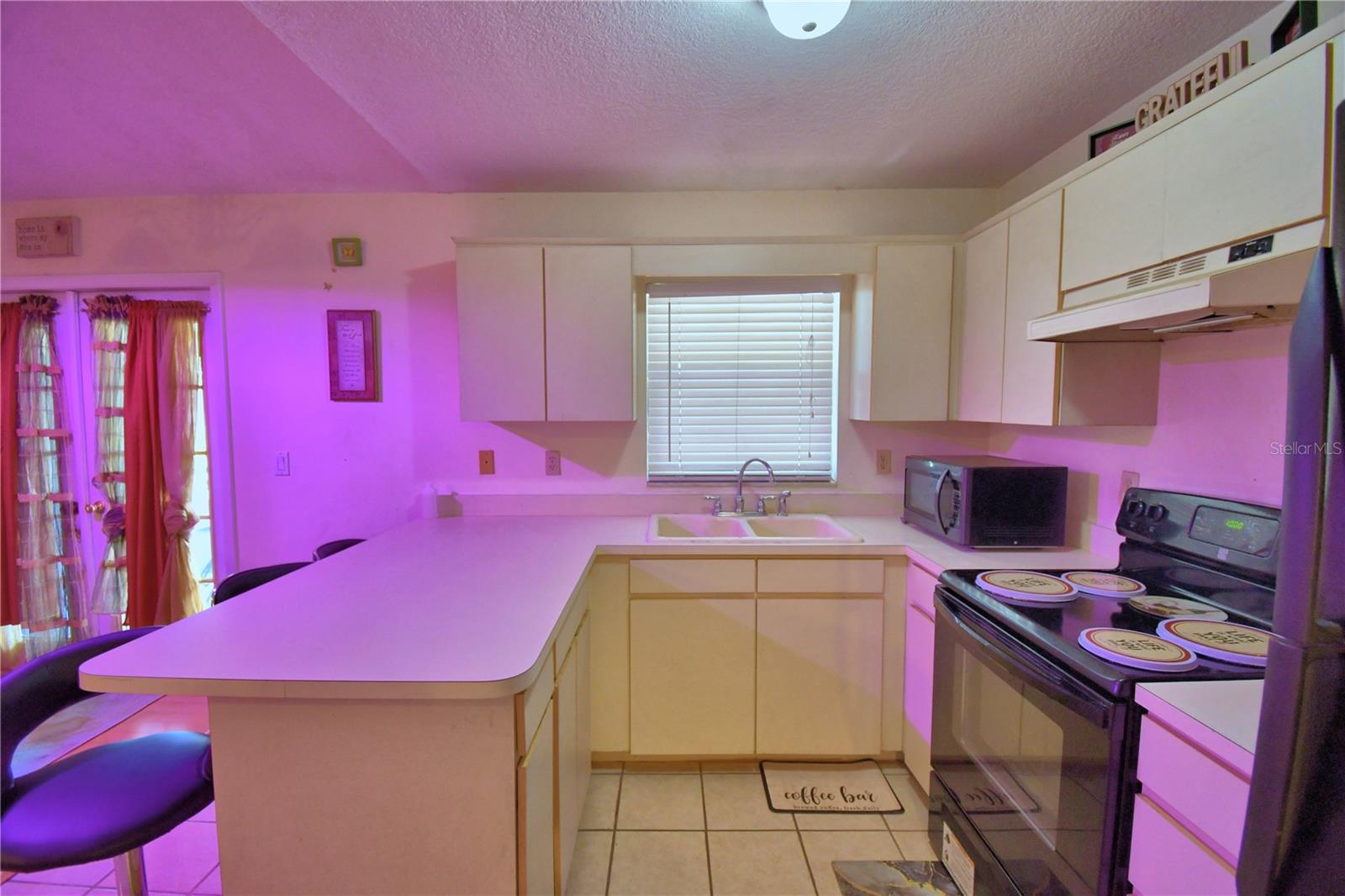 Image 14 of 47 For 132 Kings Pond Avenue