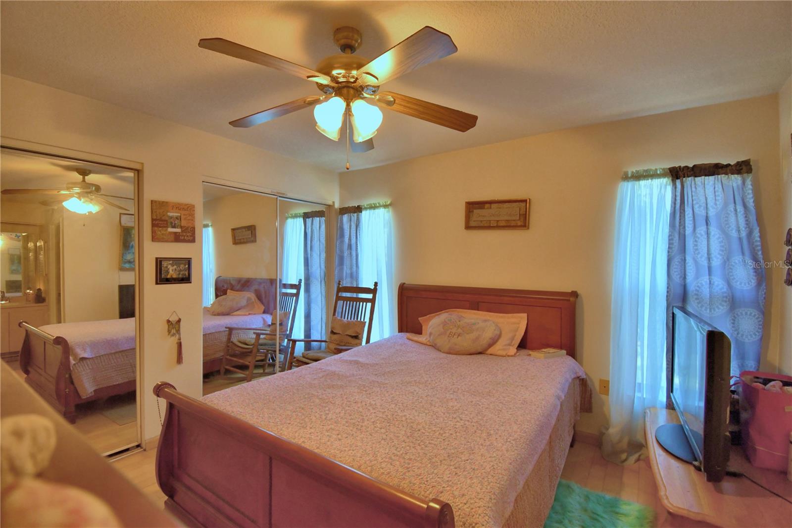 Image 34 of 47 For 132 Kings Pond Avenue