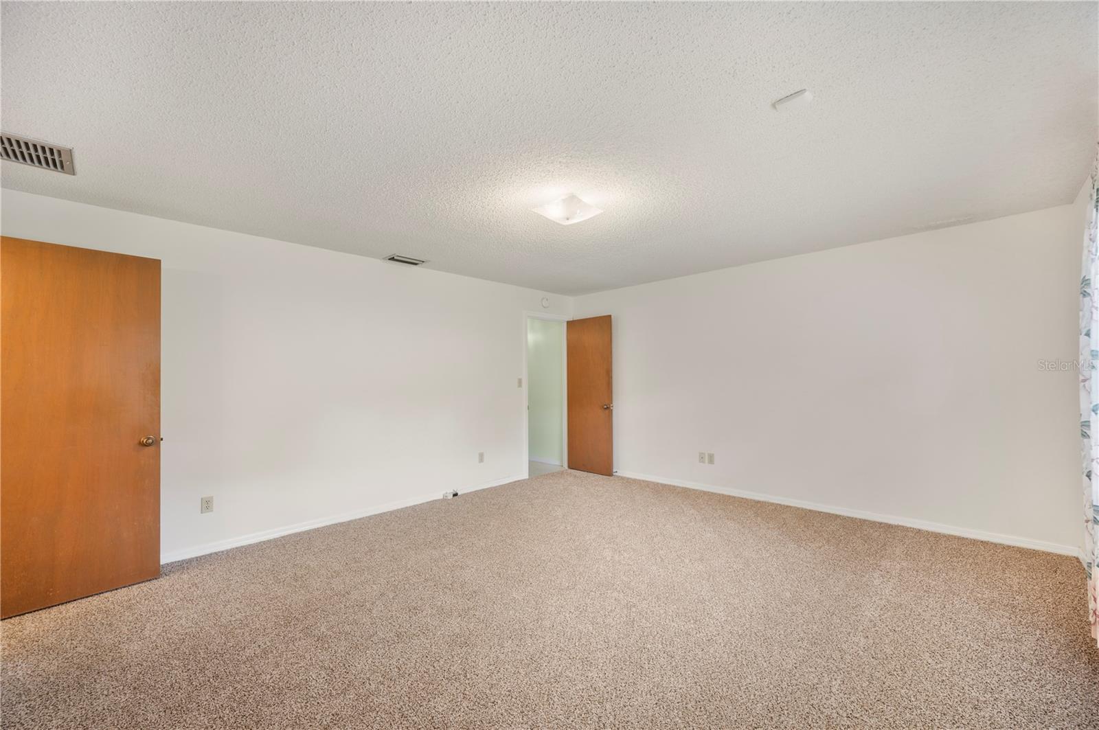 Image 15 of 50 For 101 Lakeview Drive