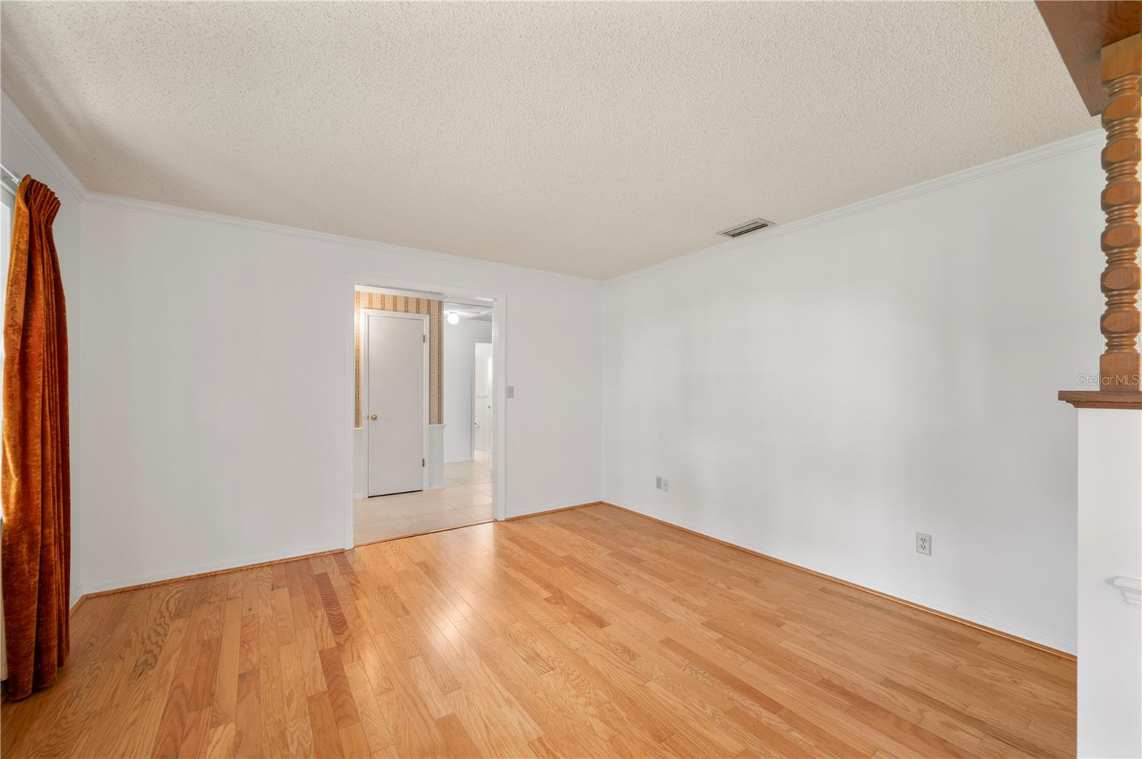 Image 9 of 50 For 101 Lakeview Drive