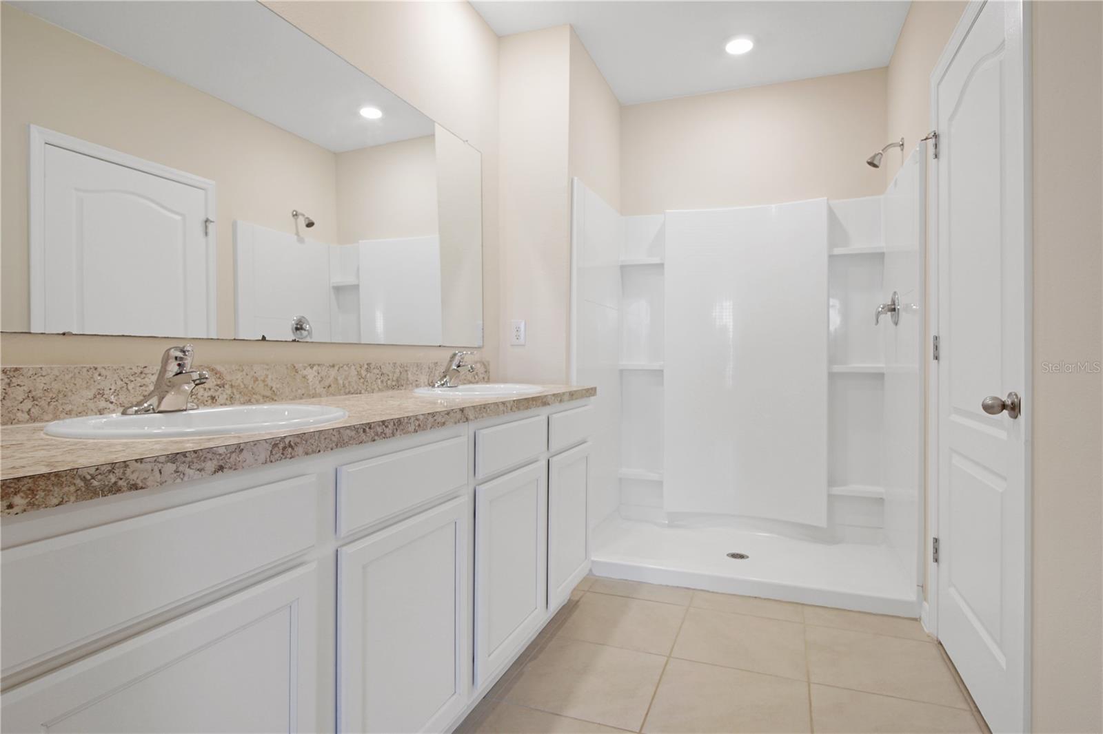 Image 18 of 32 For 328 Gina Lane