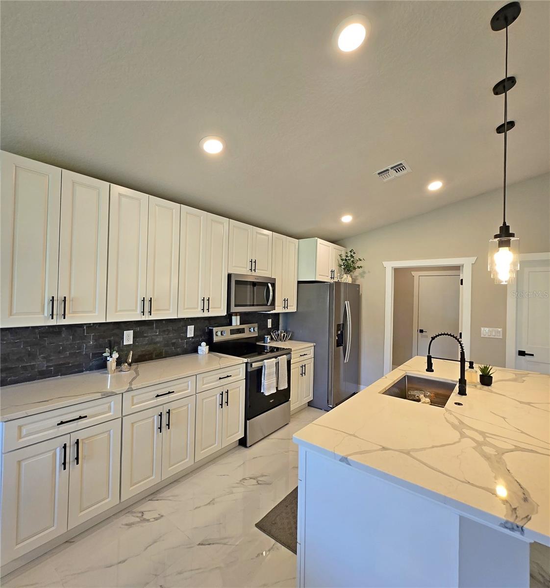 Image 12 of 43 For 6740 Heavitree Way