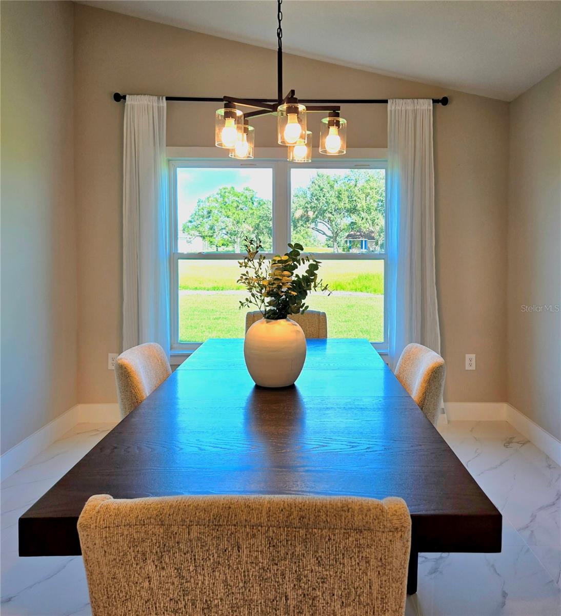 Image 18 of 43 For 6740 Heavitree Way