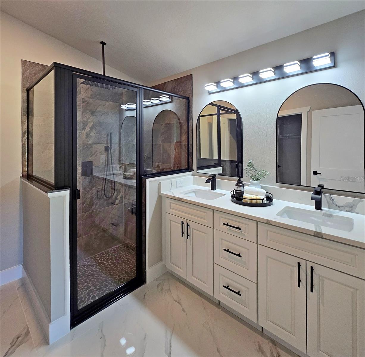 Image 21 of 43 For 6740 Heavitree Way