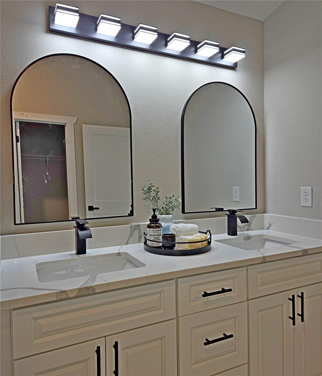 Image 26 of 43 For 6740 Heavitree Way