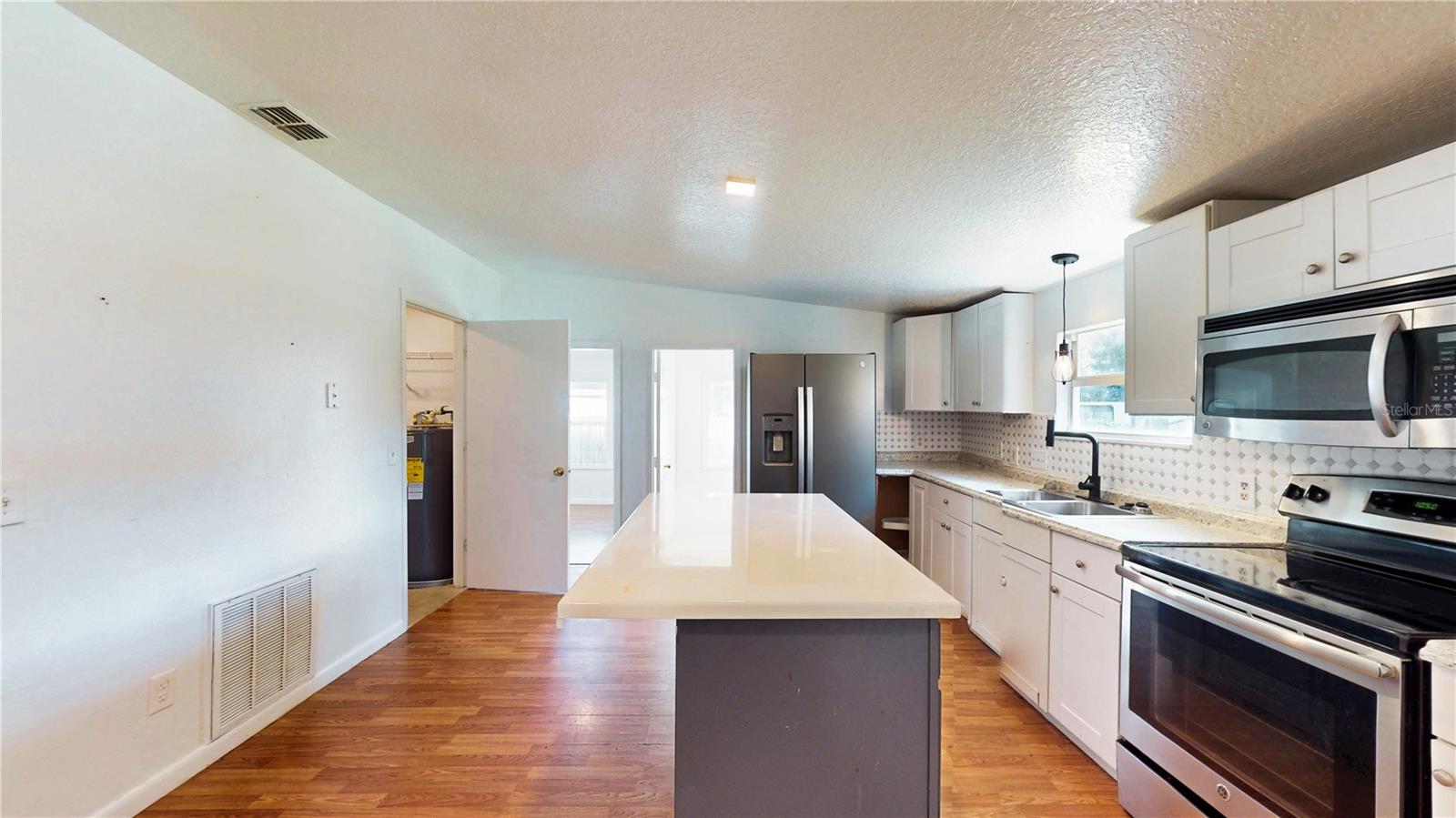 Image 11 of 41 For 2643 Blue Bream Dr Drive