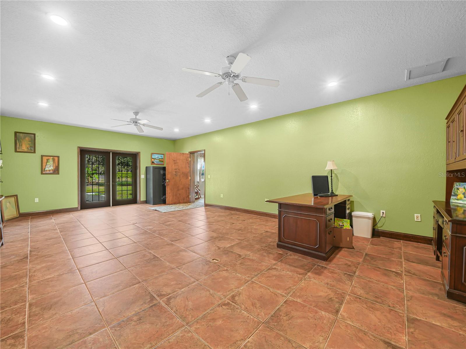 Image 17 of 42 For 3963 Mammoth Grove Road