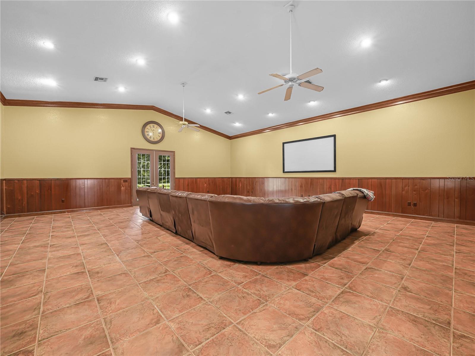 Image 19 of 42 For 3963 Mammoth Grove Road