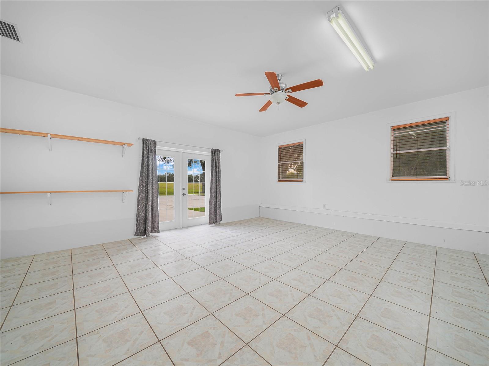 Image 30 of 42 For 3963 Mammoth Grove Road