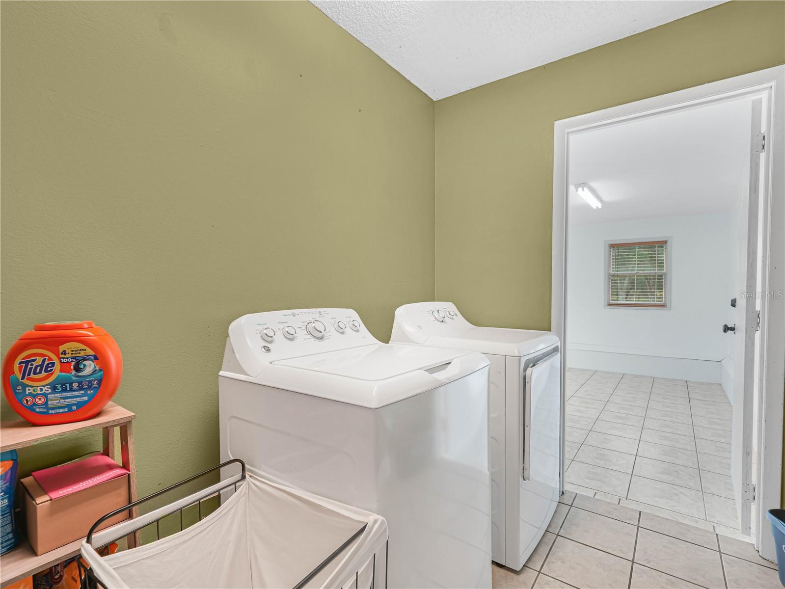 Image 31 of 42 For 3963 Mammoth Grove Road