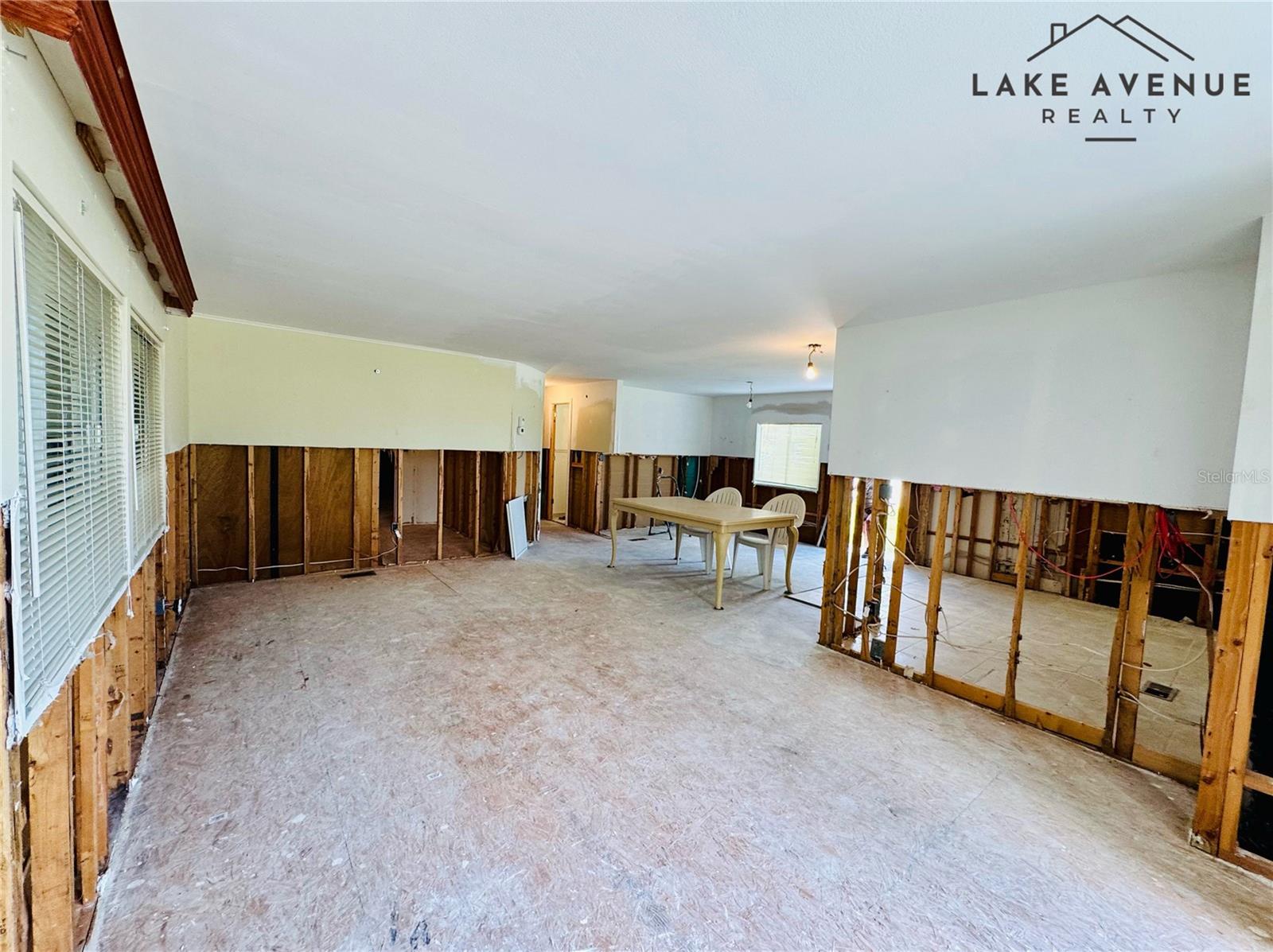 Image 13 of 22 For 2930 Waterside Drive