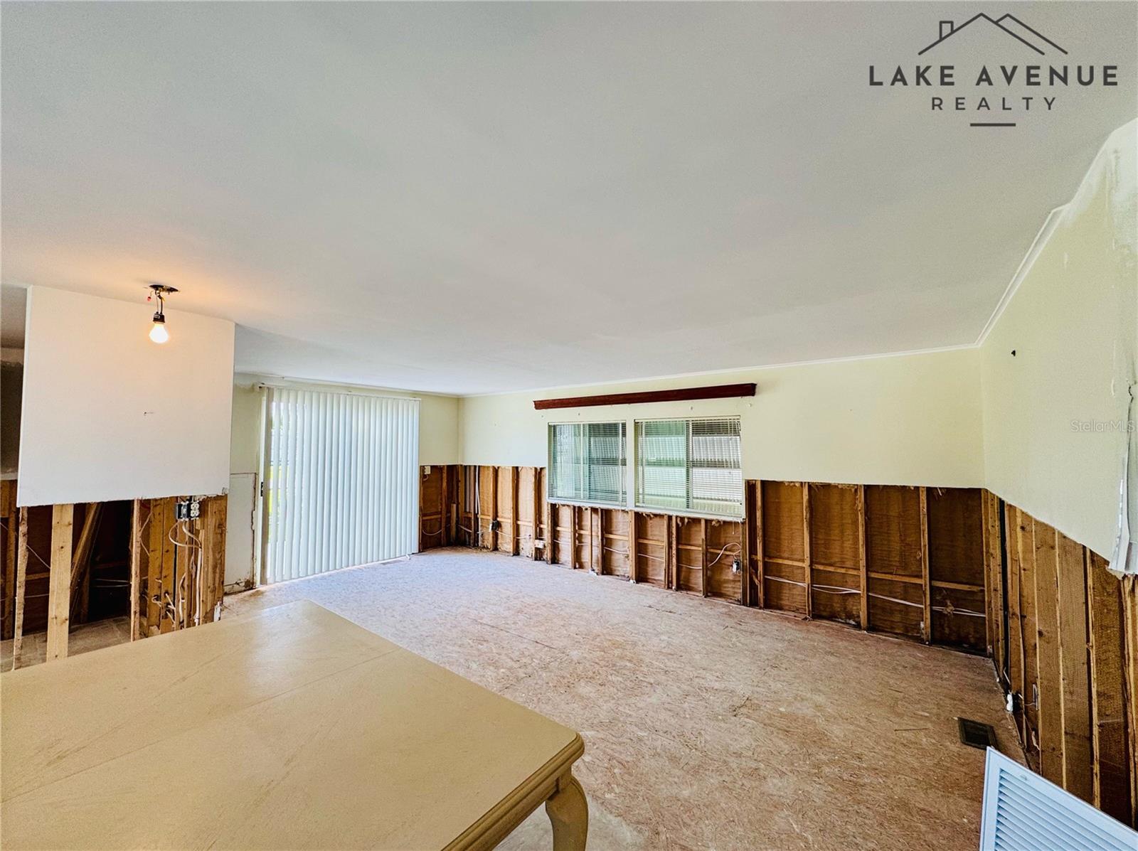 Image 14 of 22 For 2930 Waterside Drive