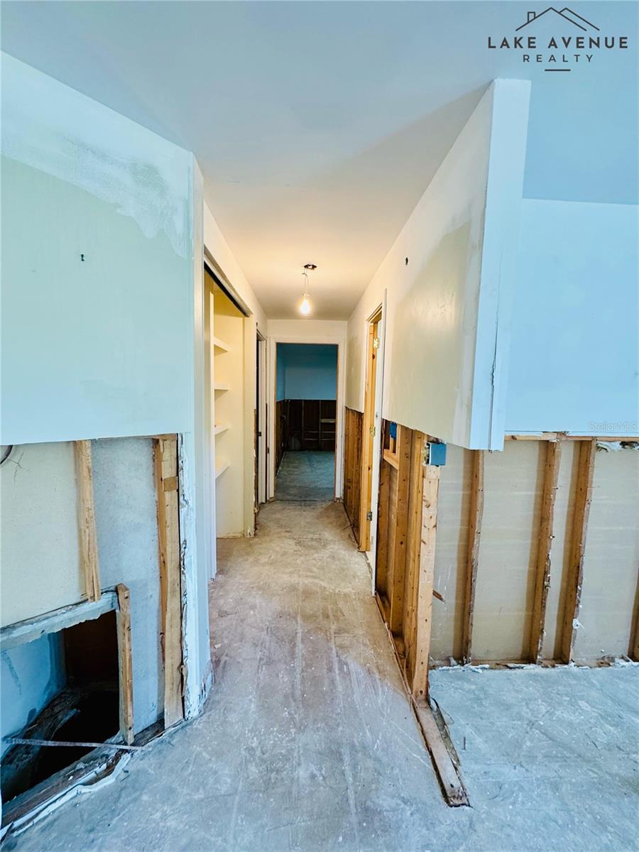 Image 15 of 22 For 2930 Waterside Drive