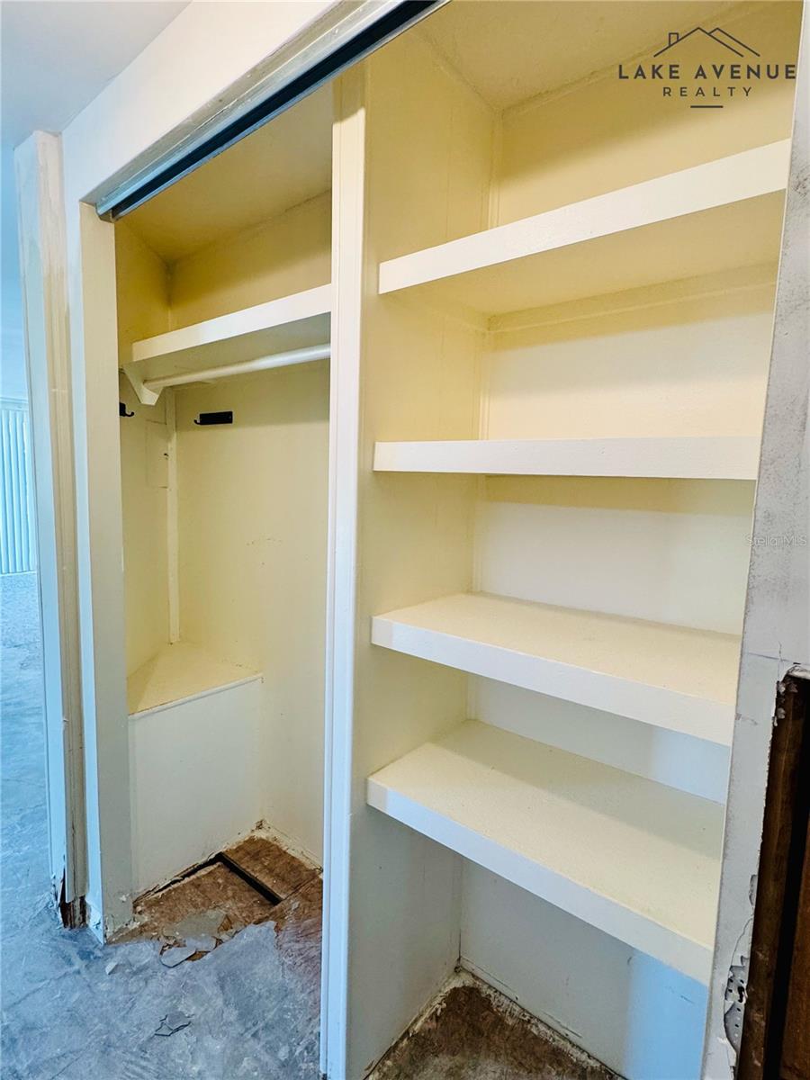 Image 16 of 22 For 2930 Waterside Drive