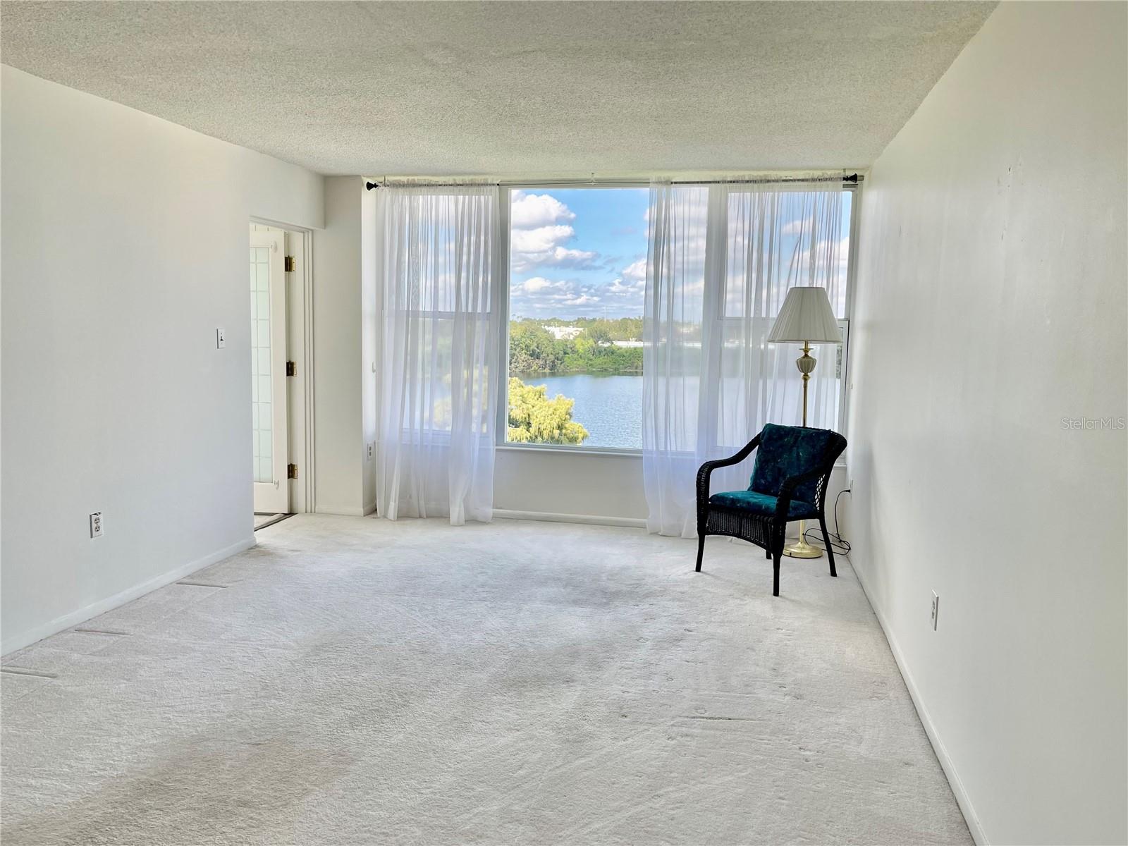 Image 10 of 45 For 700 Mirror Terrace Nw 603