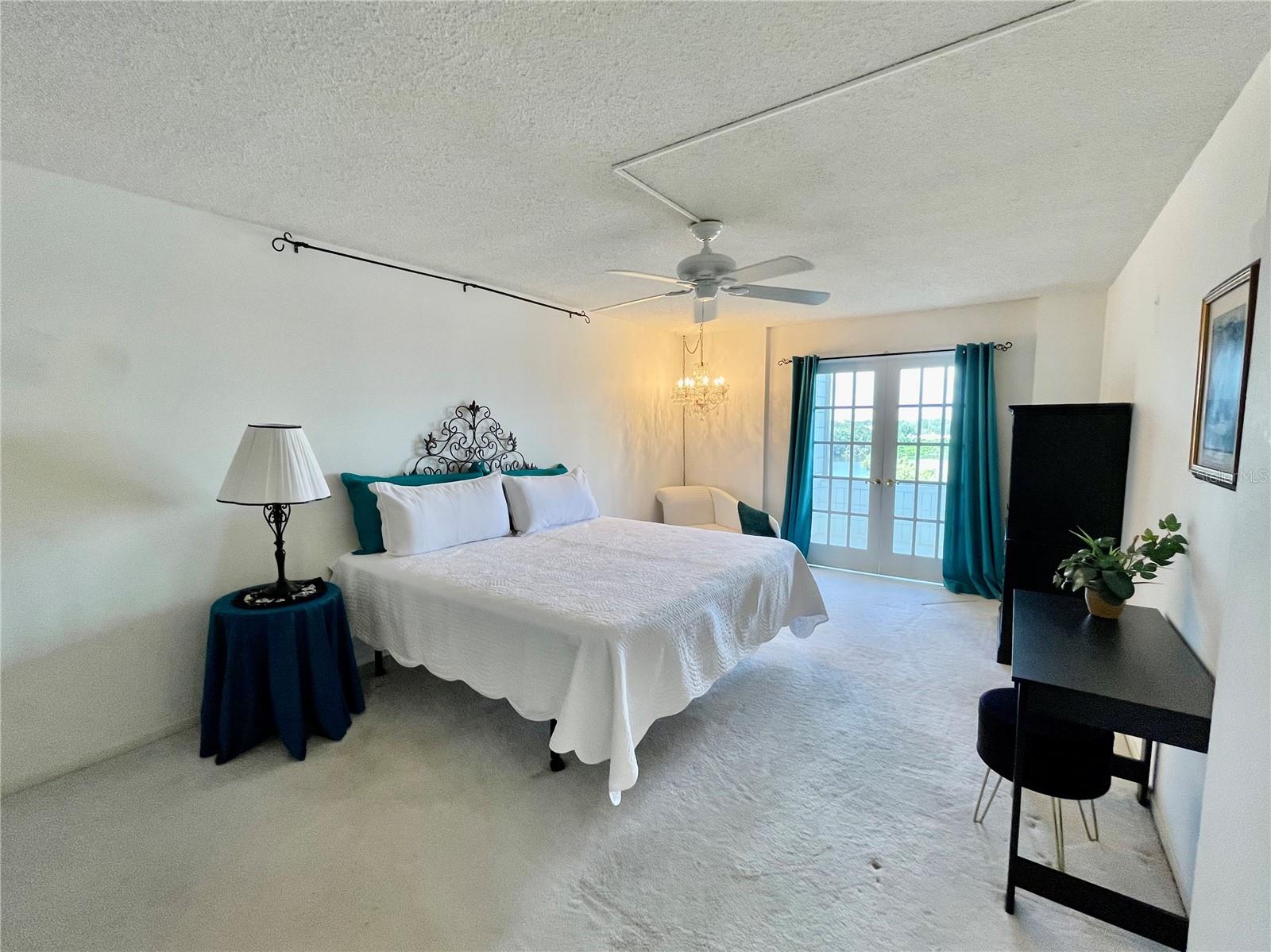 Image 13 of 45 For 700 Mirror Terrace Nw 603