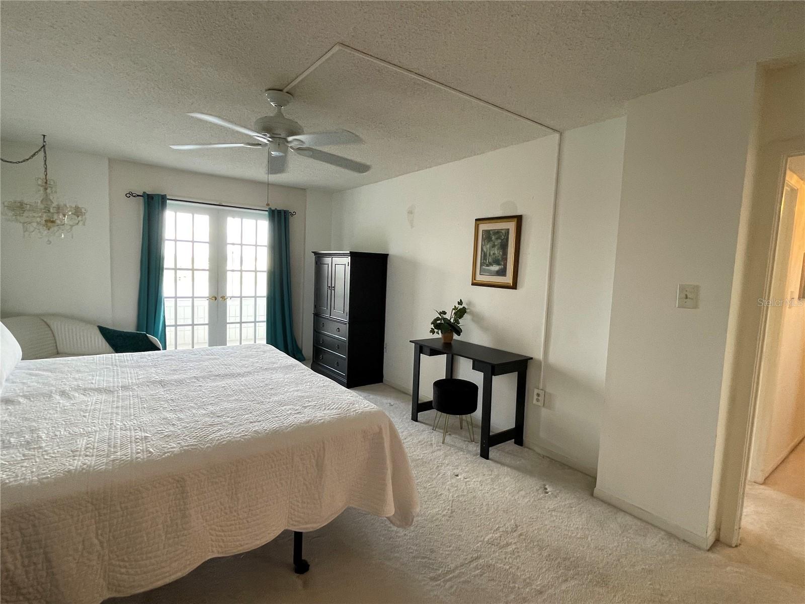 Image 15 of 45 For 700 Mirror Terrace Nw 603