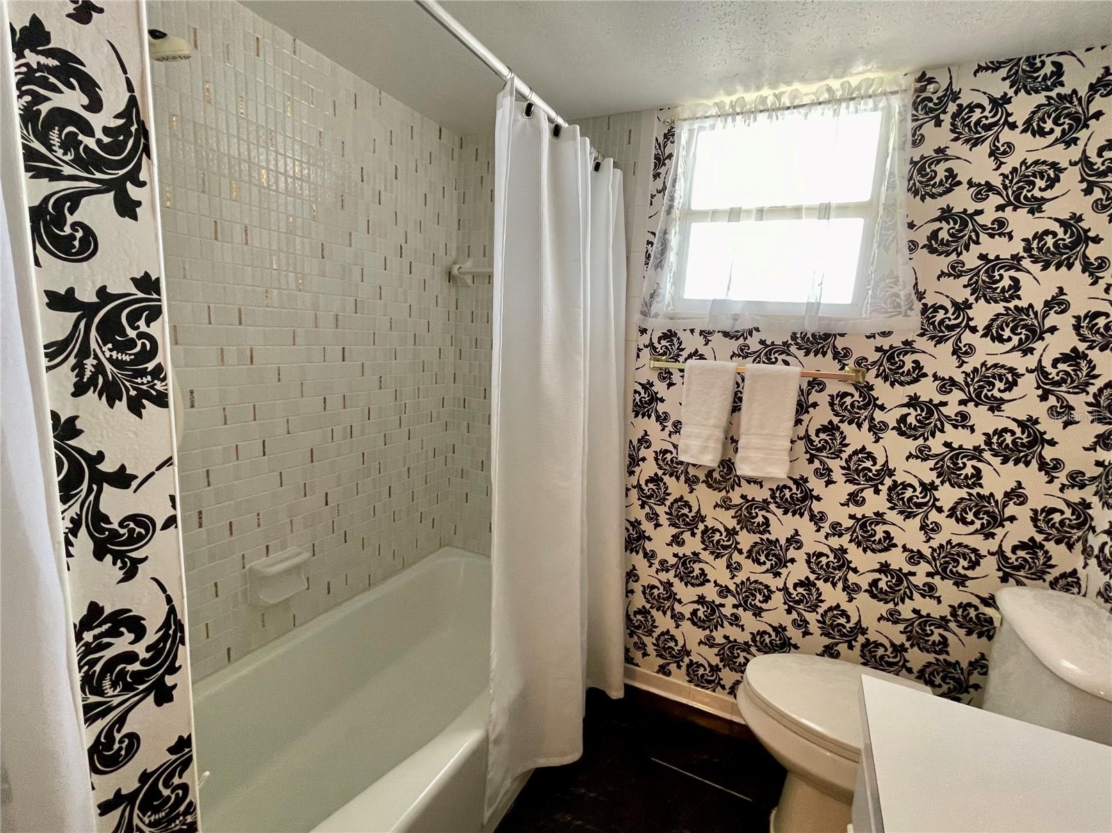 Image 23 of 45 For 700 Mirror Terrace Nw 603