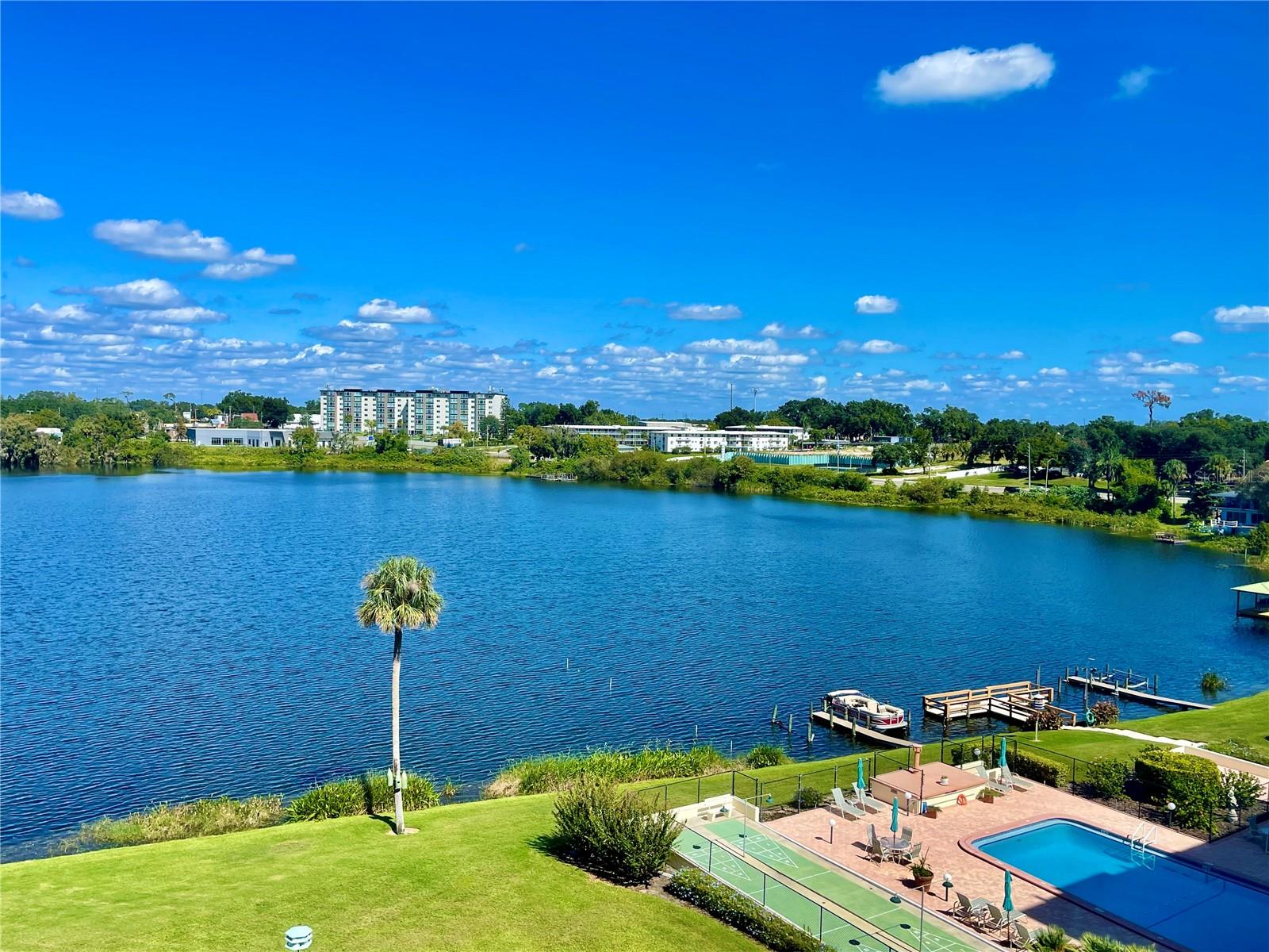 Image 4 of 45 For 700 Mirror Terrace Nw 603