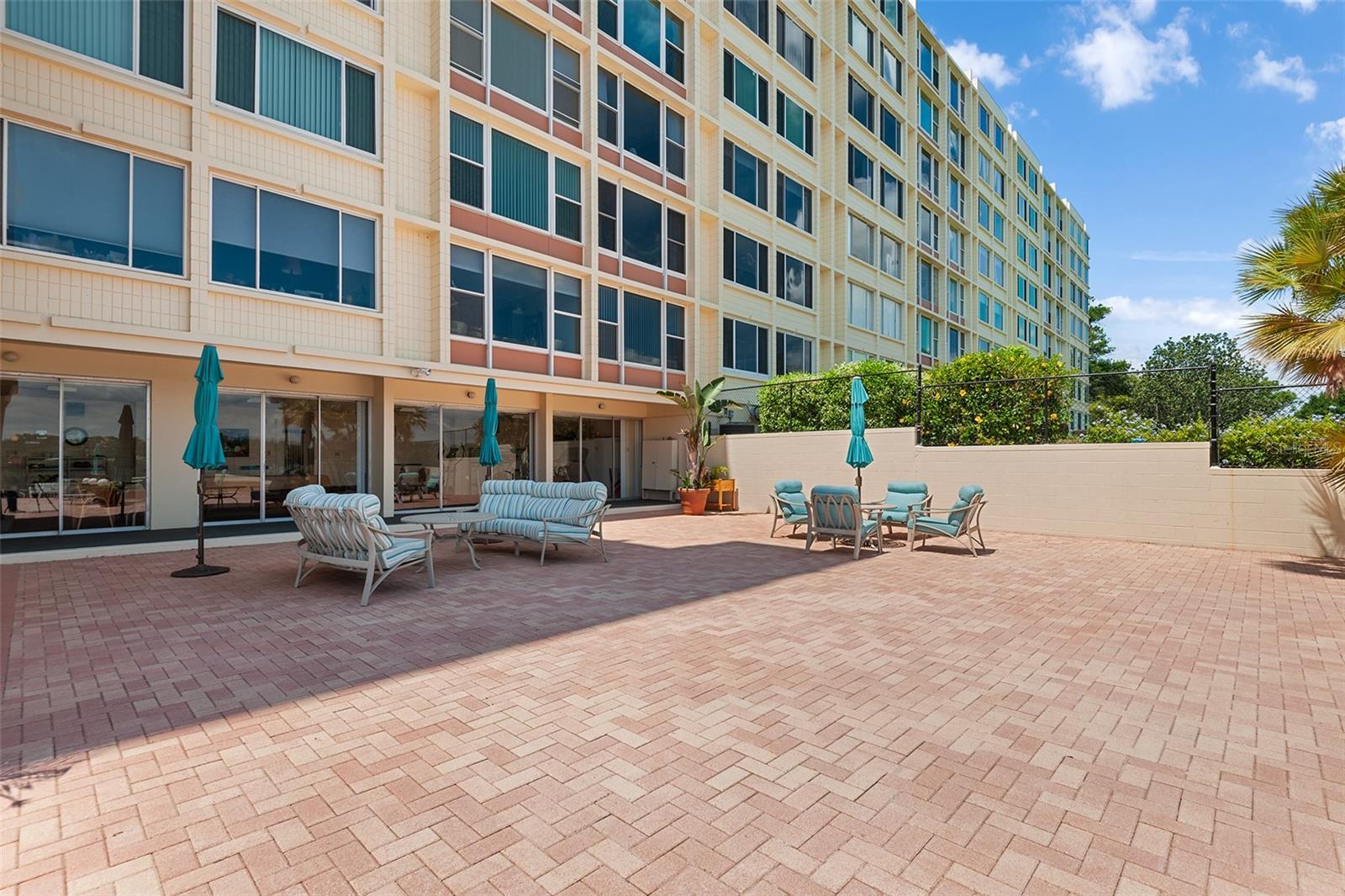 Image 43 of 45 For 700 Mirror Terrace Nw 603