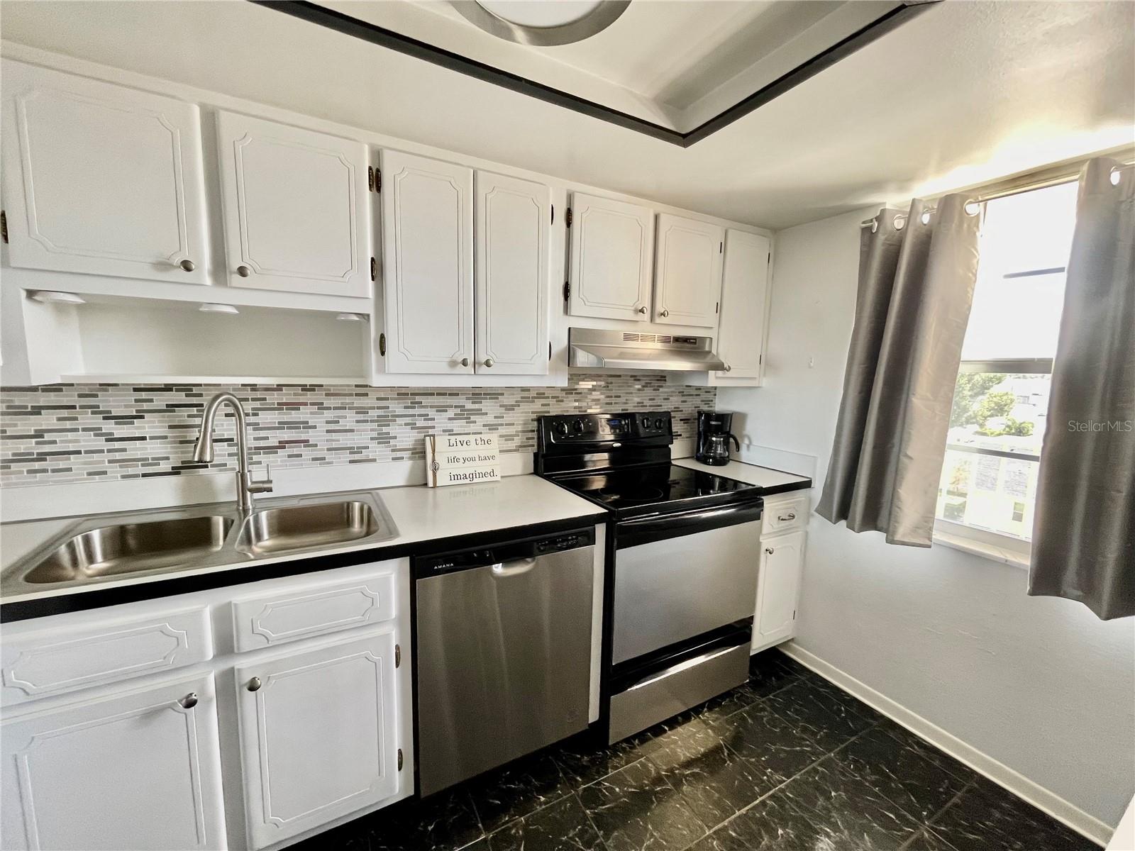 Image 8 of 45 For 700 Mirror Terrace Nw 603