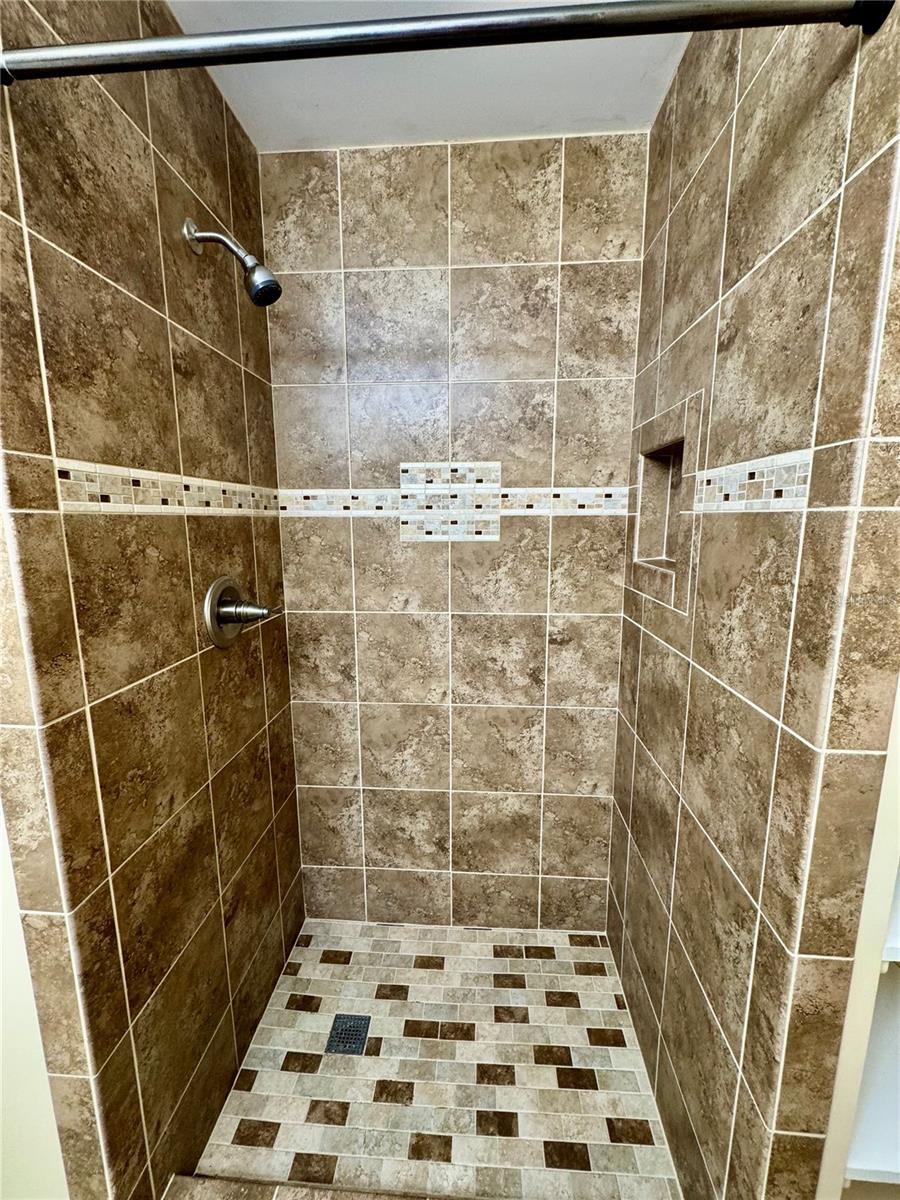 Image 14 of 28 For 1062 Medinah Drive