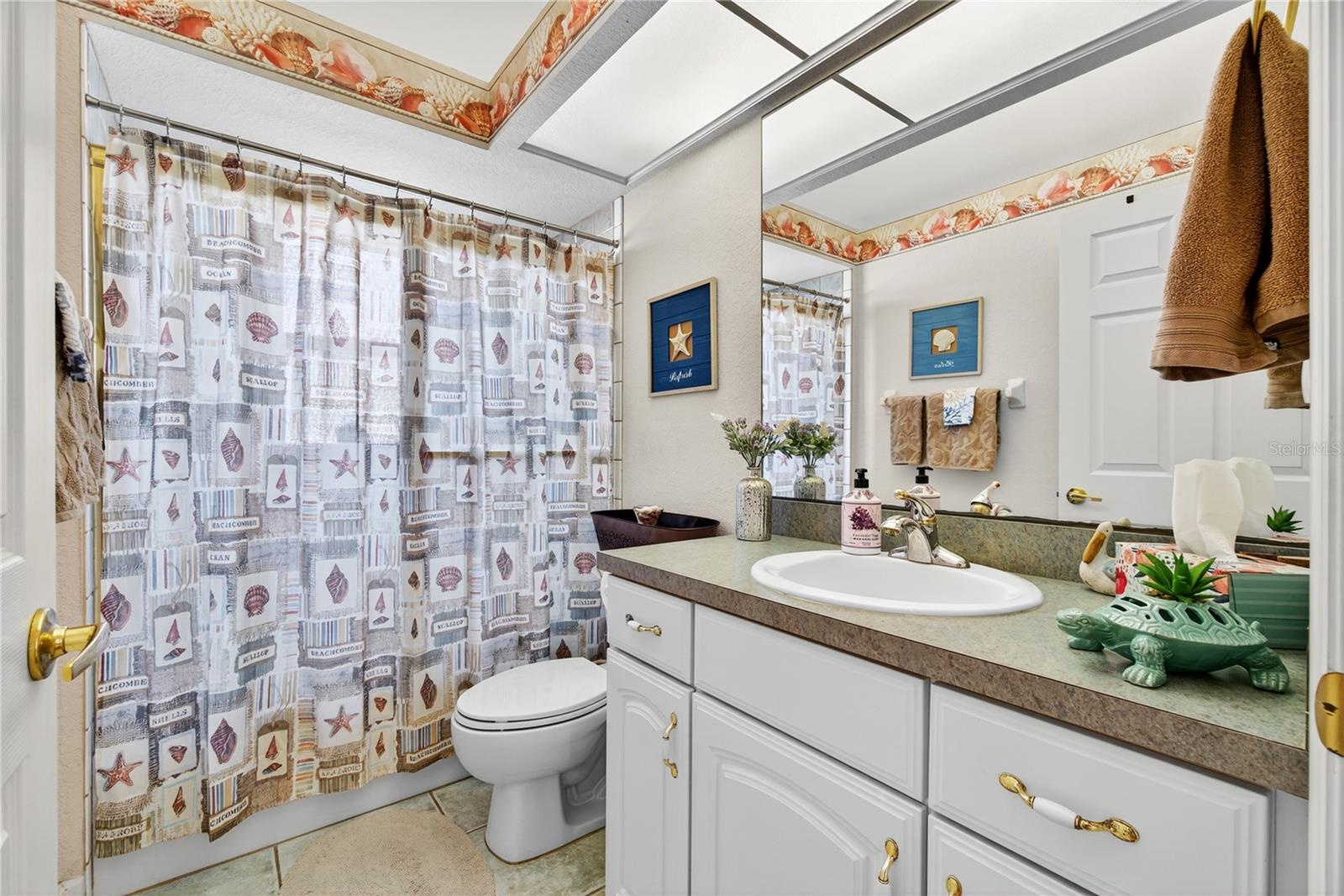 Image 31 of 59 For 238 Ruby Lake Lane