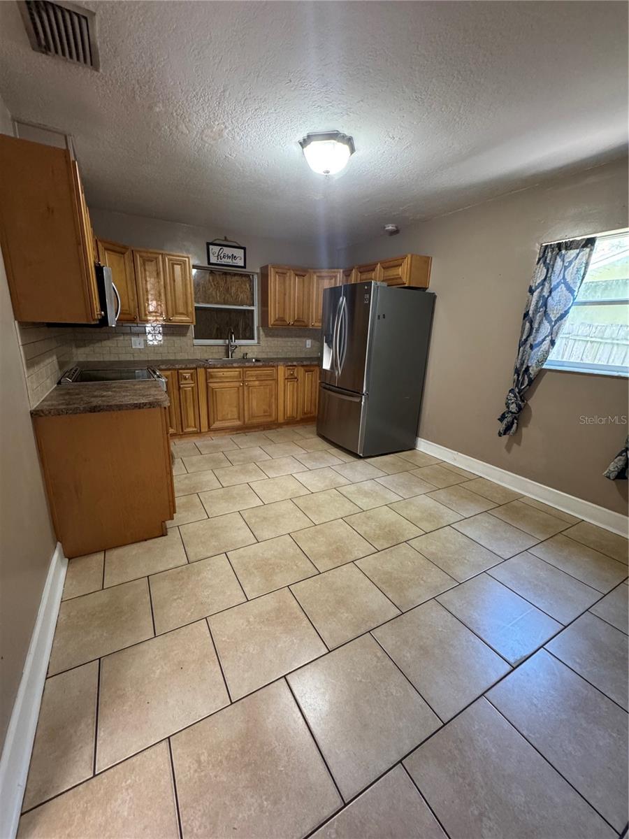 Image 10 of 25 For 207 Rose Street