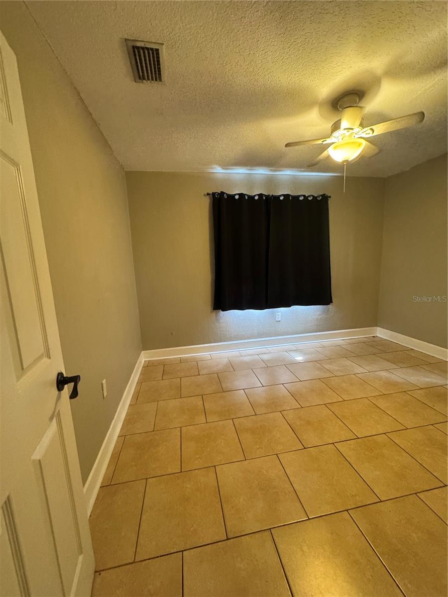 Image 13 of 25 For 207 Rose Street