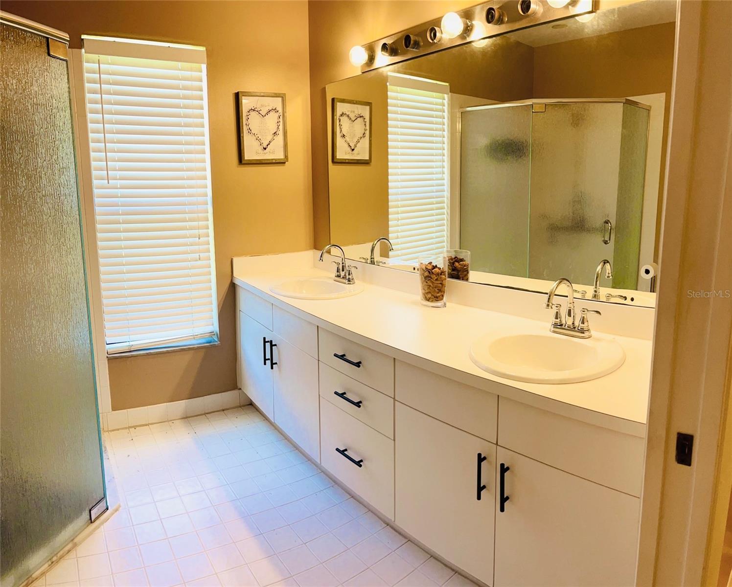Image 5 of 7 For 1732 Sanderling Lane 1