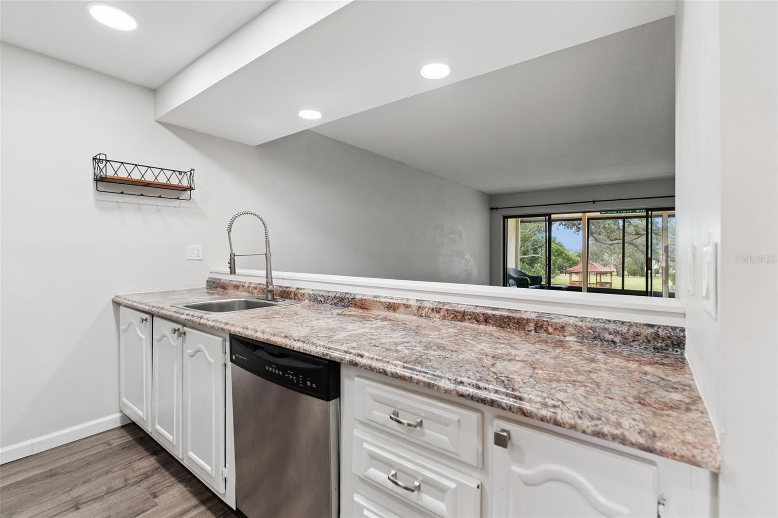 Image 10 of 30 For 224 La Casa 224