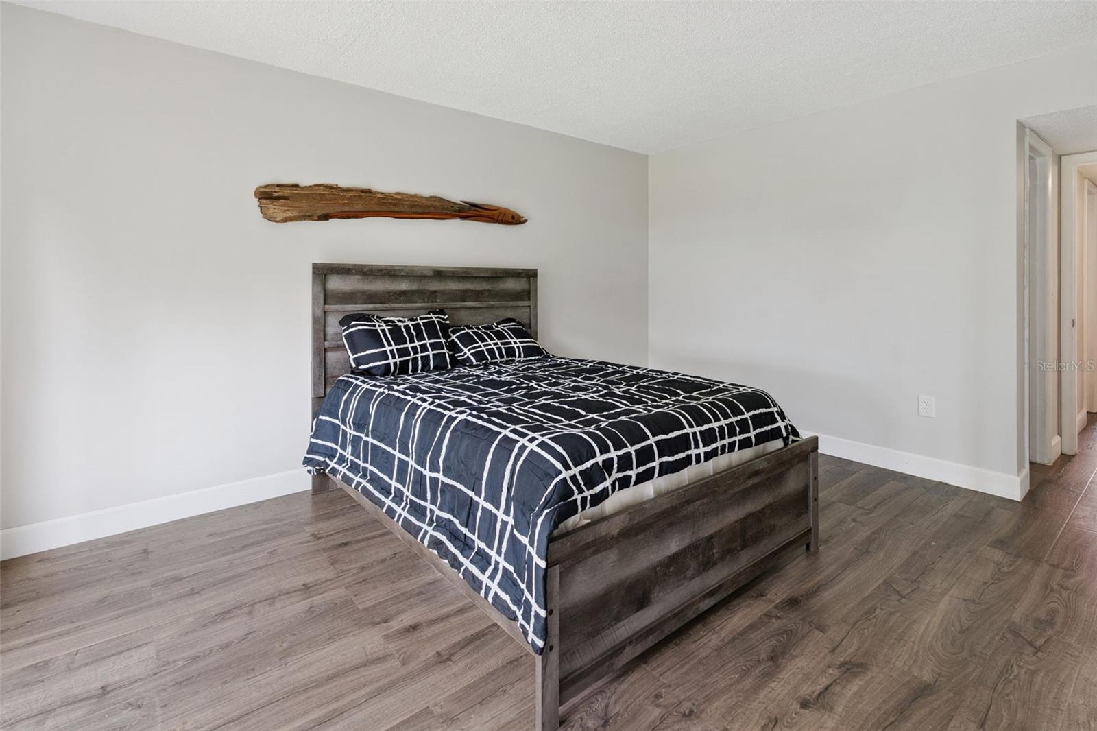 Image 17 of 30 For 224 La Casa 224