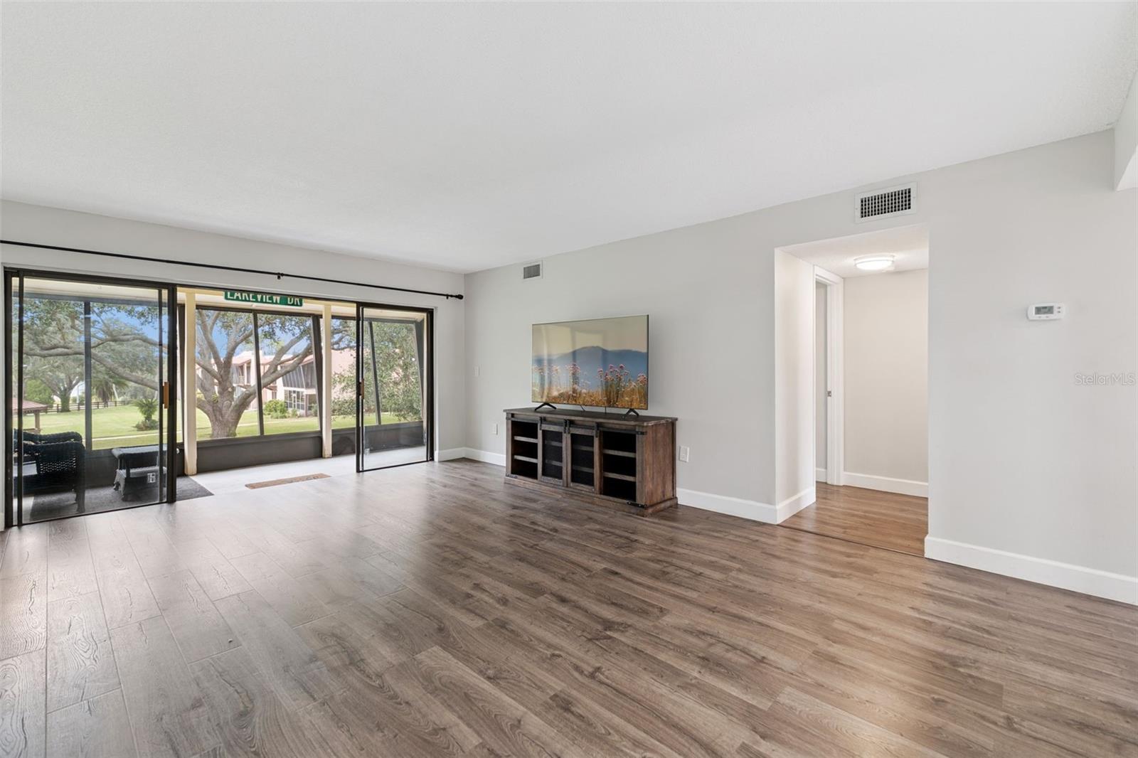 Image 6 of 30 For 224 La Casa 224