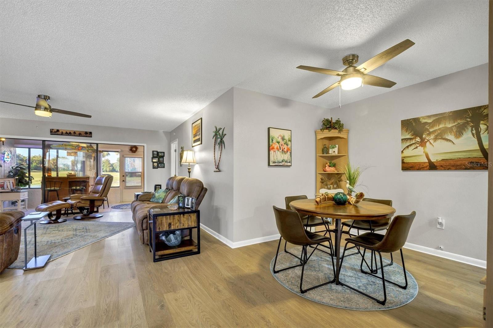 Image 11 of 80 For 10104 Village Drive 4