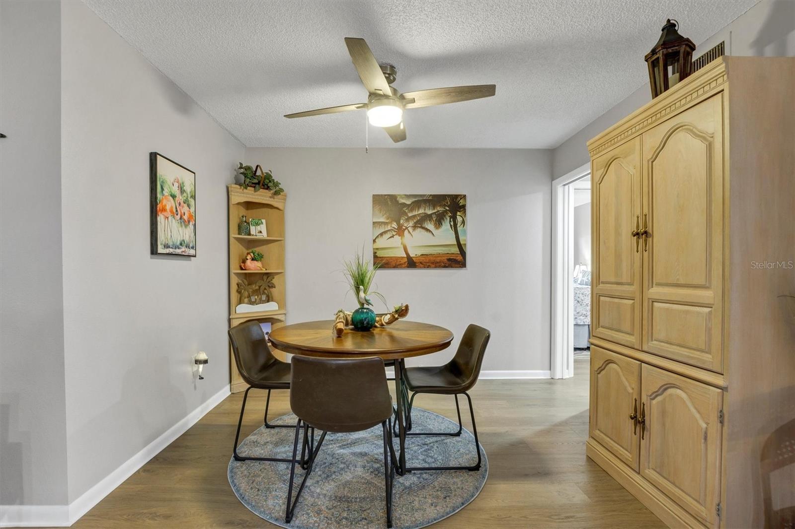 Image 12 of 80 For 10104 Village Drive 4