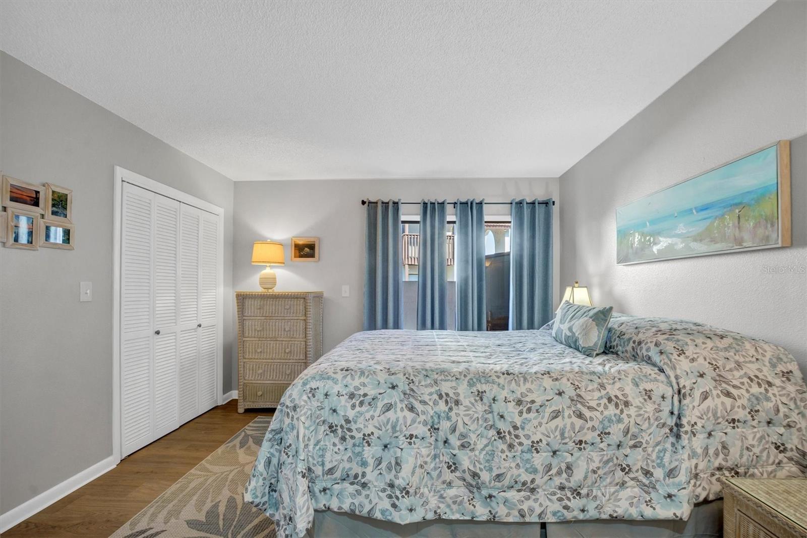 Image 25 of 80 For 10104 Village Drive 4