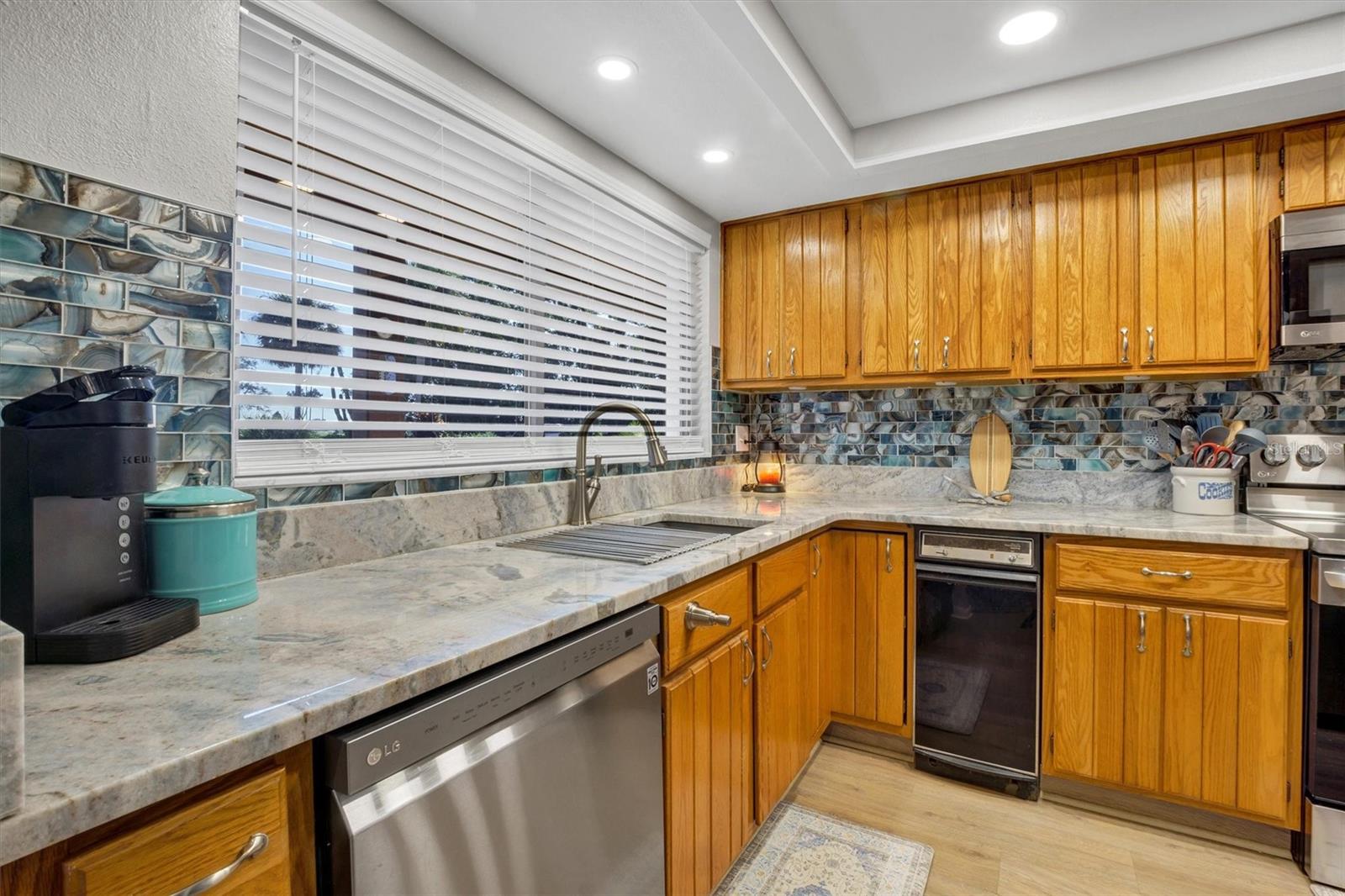 Image 5 of 80 For 10104 Village Drive 4