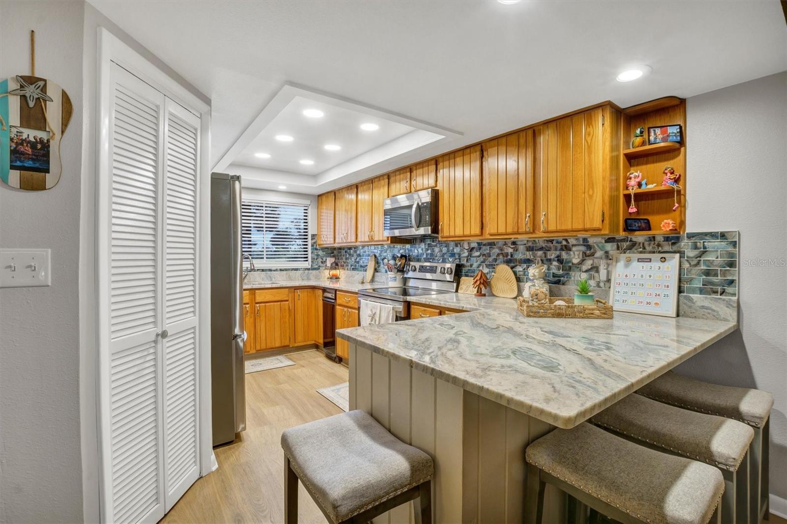 Image 7 of 80 For 10104 Village Drive 4