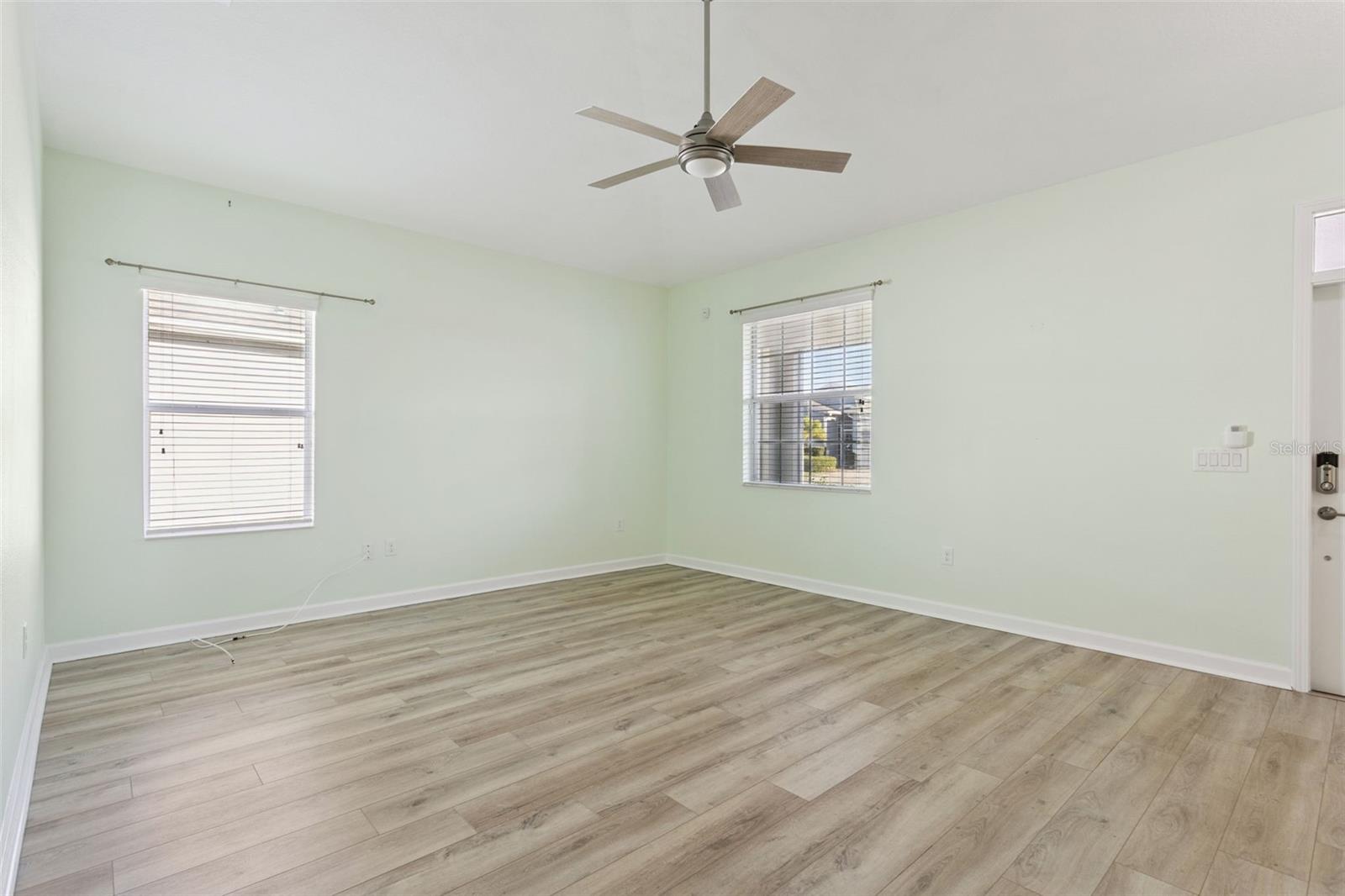 Image 5 of 53 For 3686 Plymouth Drive