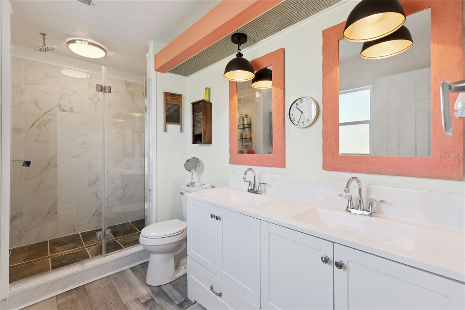 Image 25 of 36 For 502 Little Lake Court