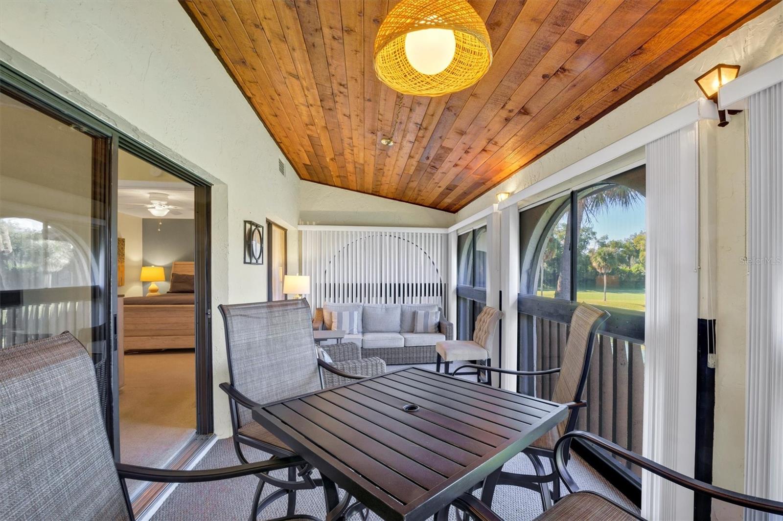 Image 15 of 65 For 10203 Village Drive 23