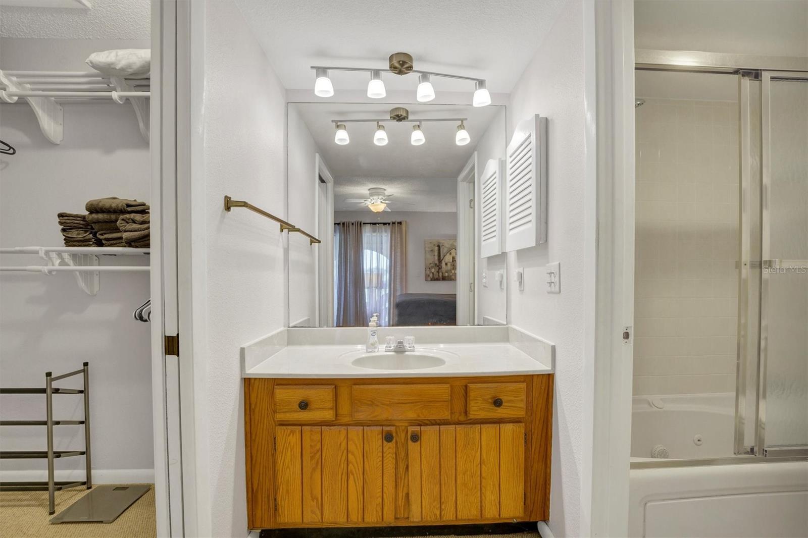 Image 24 of 65 For 10203 Village Drive 23