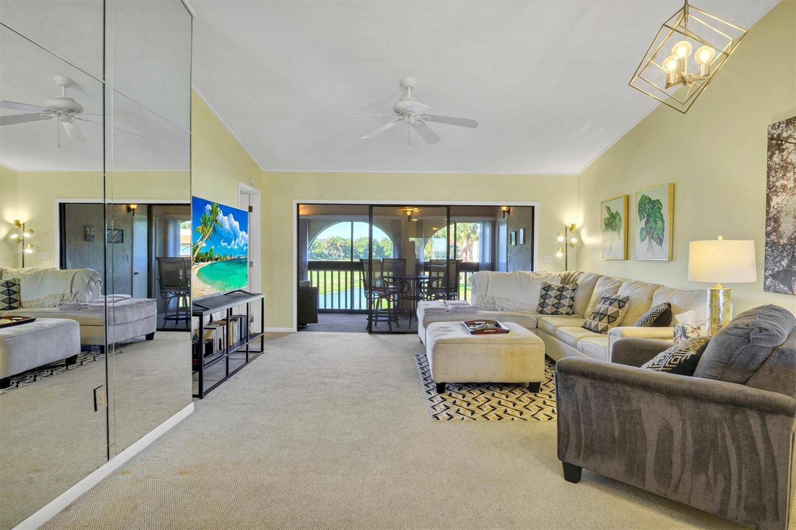 Image 6 of 65 For 10203 Village Drive 23