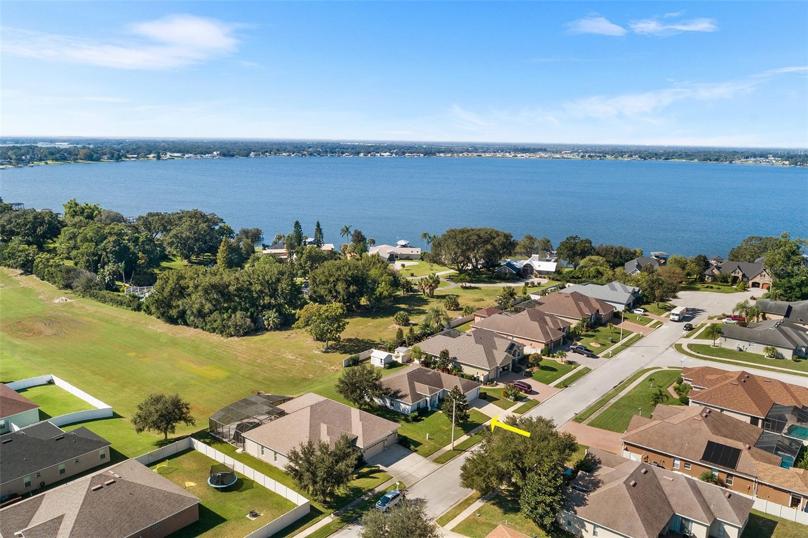 Image 5 of 47 For 140 Lake Arietta Court